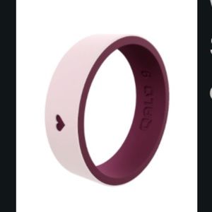 New with tag! Qalo womens strata be mine silicone ring sweet pea